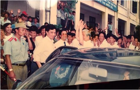 Tổng bí thư Đỗ Mười thắm Đại học Nha Trang